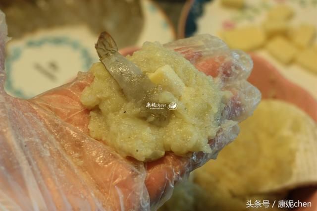 过年了，给孩子做这小吃，外脆内软，香浓鲜美，孩子吃补钙又长个