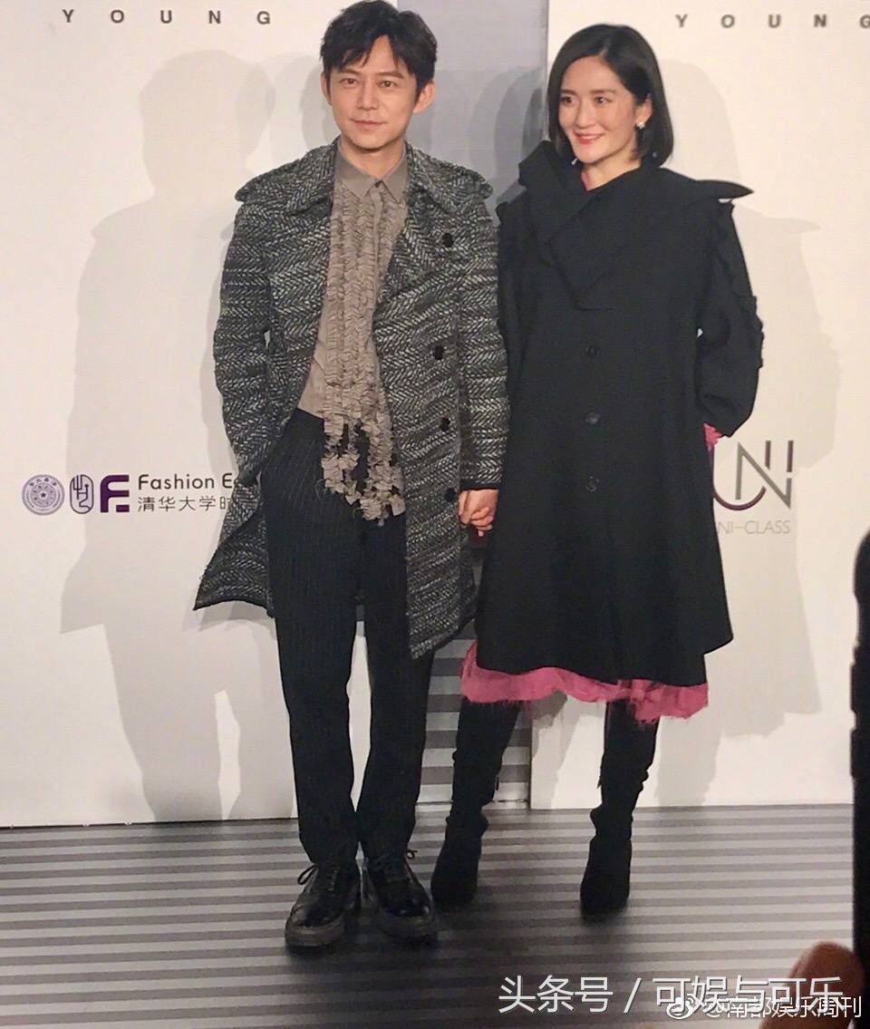 谢娜挺八月孕肚亮相秀场,何老师全程牵手,说好