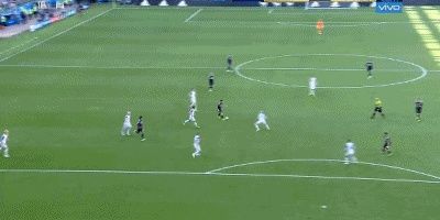 半场:阿圭罗破门芬博阿松进球扳平,阿根廷1-1冰岛