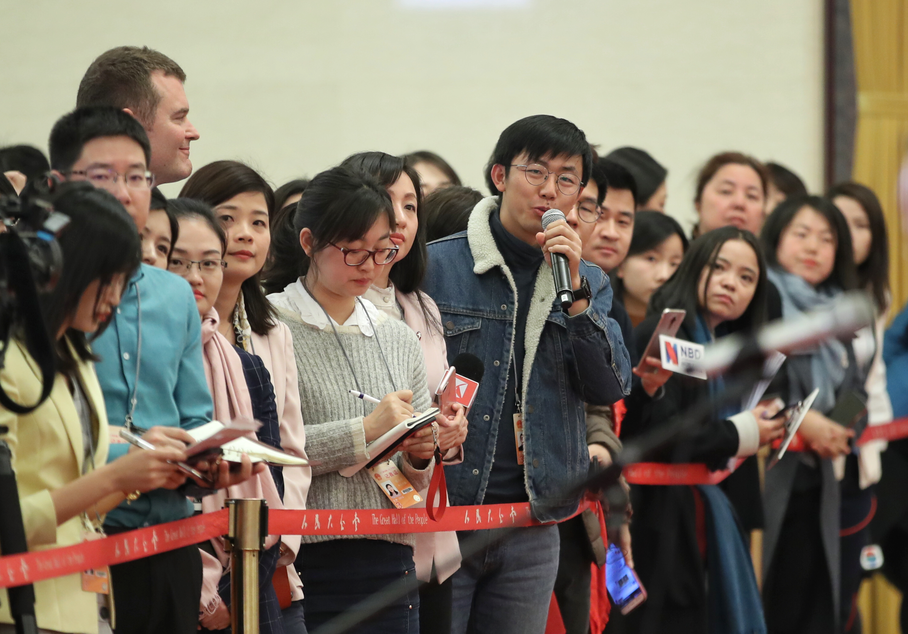 中国足球如何避免低水平徘徊?苟仲文回答新京