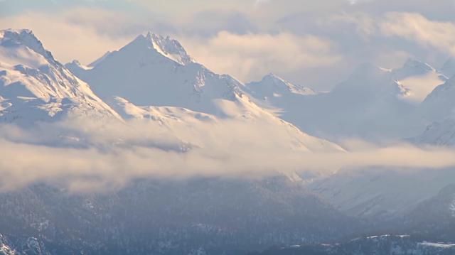 世界“最孤独的城市”, 离北极圈约1.3千米，禁止生育和死亡