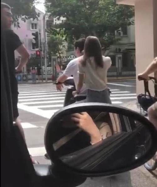 太电动气!王思聪街头骑接地车载网友情趣,白衣房北京哪里美女有图片