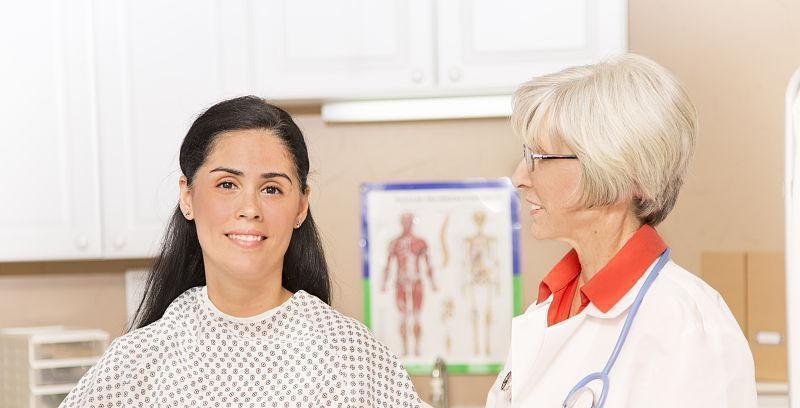 女人48岁不来月经就算绝经? 医生: 有这些表现