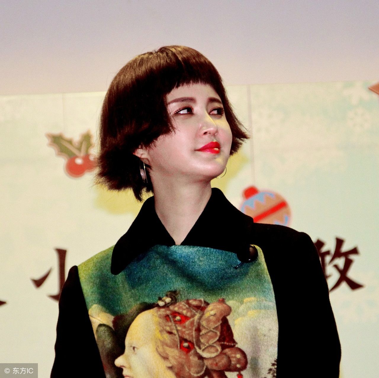 袁弘老婆张歆艺这个脸是怎么了、好怪异,网友