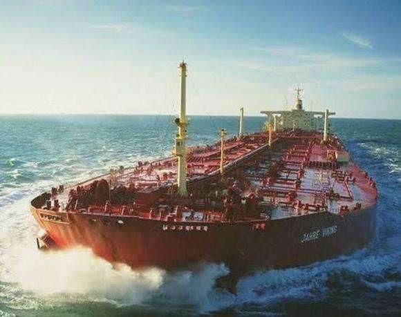 世界最大船只被导弹击沉! 该船排水相当于8艘