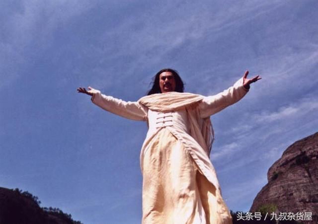 奇文共赏之:拜月教主只想证明地球是圆的,别人不信还打他