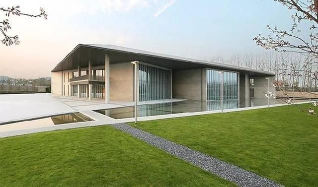 高晓松的诗和远方，大概就是晓书馆的模样