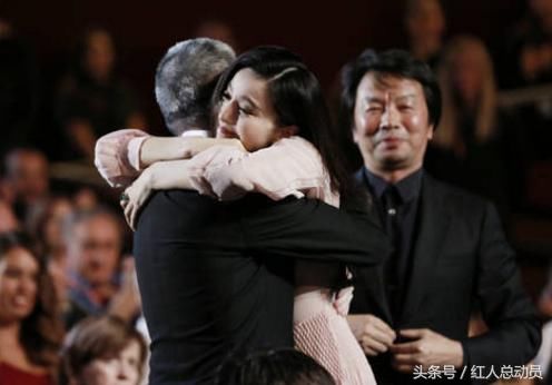 崔永元祭出杀手锏,范冰冰出国回避,娱乐圈明星