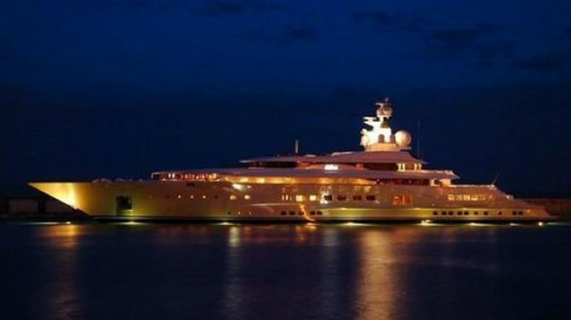 投资世界第一联赛英超俱乐部的土豪们 足球只