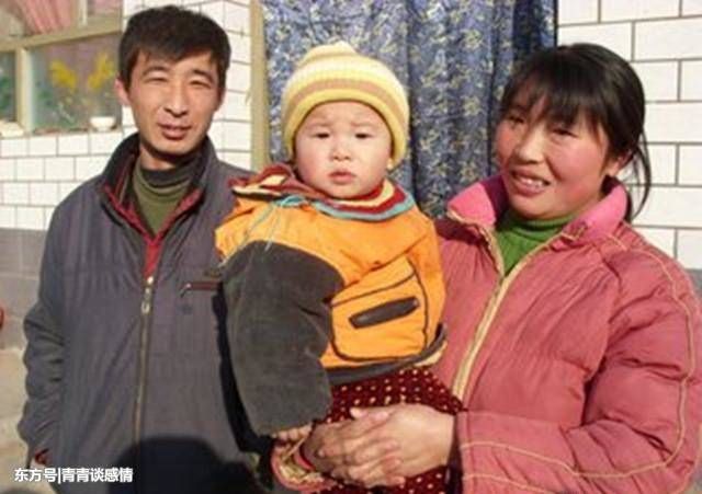 离婚一年前夫从不来看儿子,高考成绩出来后,才