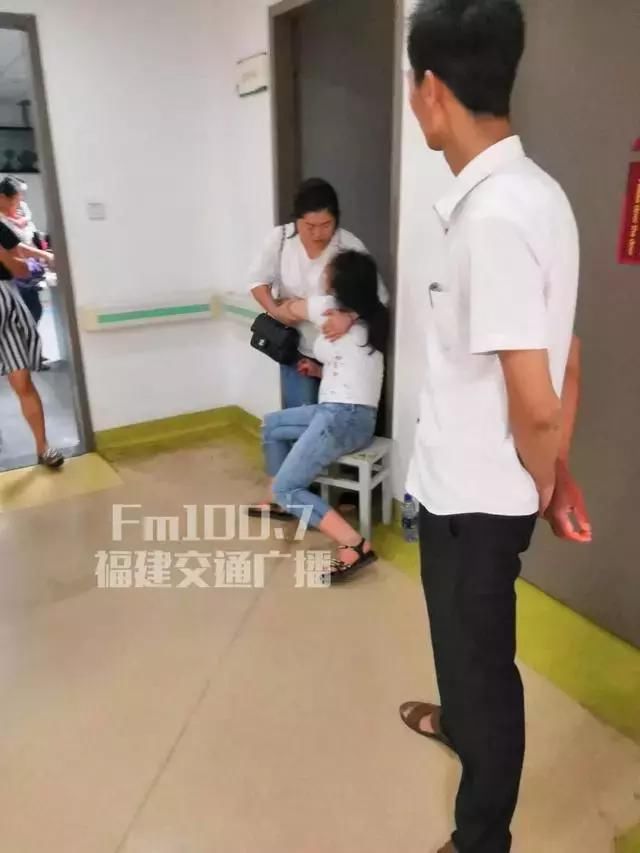 福州一4岁男孩从14层楼家中坠亡，妈妈哭成了泪人！