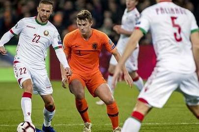 范德法特:德里赫特夏天转会拜仁,绝对适合