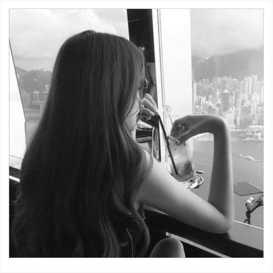 帅气潇洒的句子:酷的像风,野的像狗,不招人喜欢