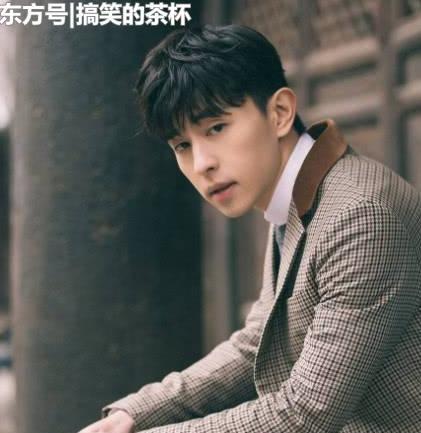 邓伦女儿参加《天天向上》,网友都说:漂亮的都