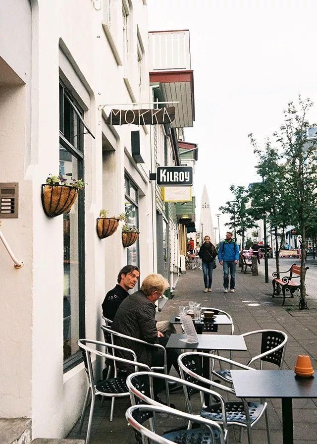 冰岛人爱喝咖啡却没有星巴克,自家烘焙师兼职