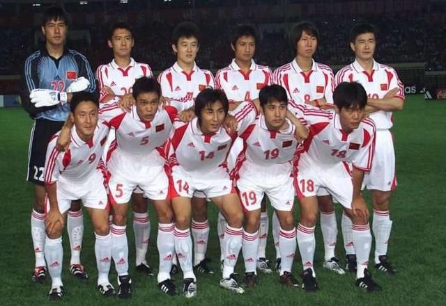 2002年中国队如何闯进世界杯，运气太好，六战全胜小组第一