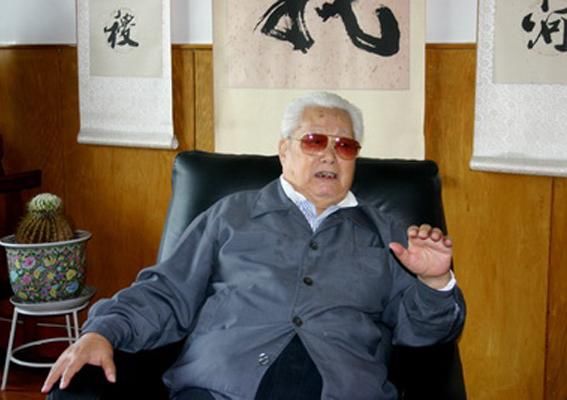 今年98岁高龄的上将,三个孩子都在部队,却没出一个将军