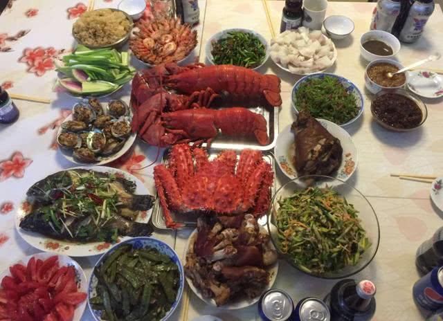 南北9家不同的年夜饭，每一家都味美丰富，哪一家你最喜欢？