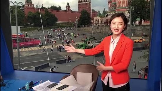 世界杯中国女主播杨茗茗爆红俄罗斯被表白 回应：我不是网红