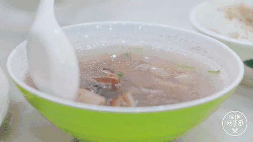 莲藕排骨汤怎么炖比较软糯 t011eca6bcea73a4ed7.jpg