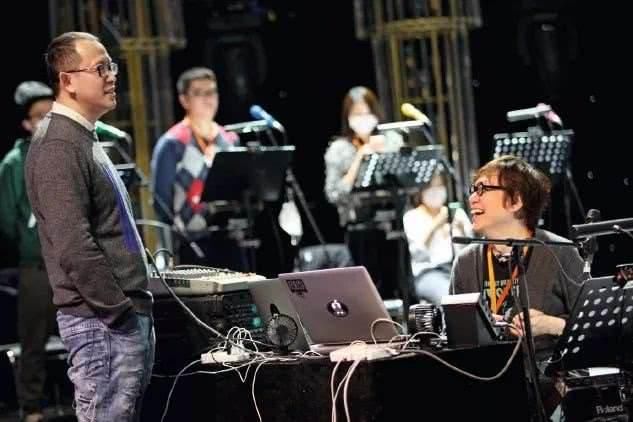 王菲竟然参加综艺节目啦!史上最强阵容,湖南卫