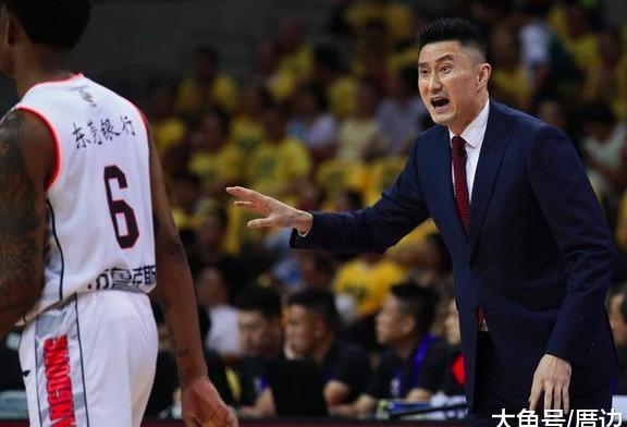 CBA最轻松外援! 广东大胜比斯利看乐了, 或场