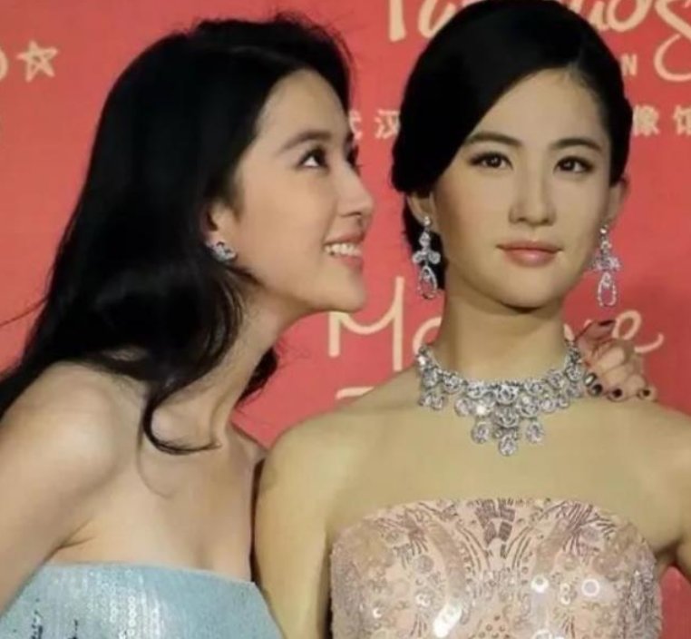 那些比本尊还要漂亮的蜡像，baby以假乱真，看到刘亦菲：沦陷！