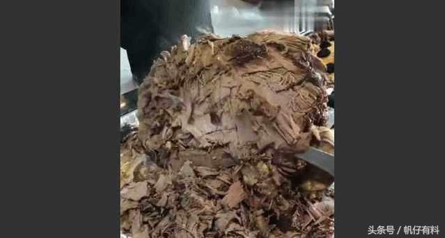 拉面馆二十斤牛肉能用三个月，看到这样的刀功也是没谁了