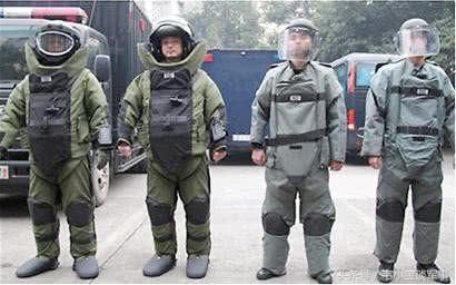 悍!拆弹部队护甲强度远超过想象,大口径子弹也