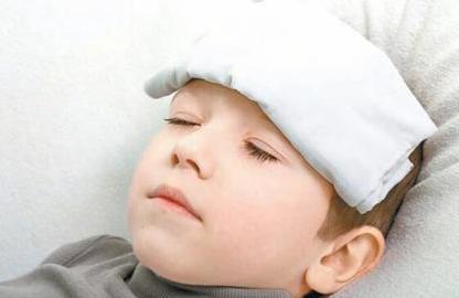 冷毛巾VS热毛巾,孩子发烧时到底应该怎样敷?