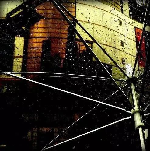今晚摄影小教室 | 拍摄雨景的8个实用技巧