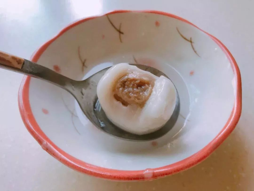 还争甜咸？我们狂吃十几包汤圆，榴莲抹茶玫瑰花……