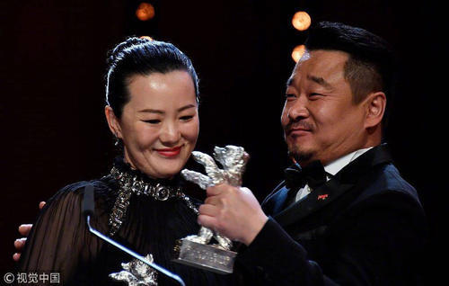 69届柏林电影节闭幕 中国演员王景春咏梅同时