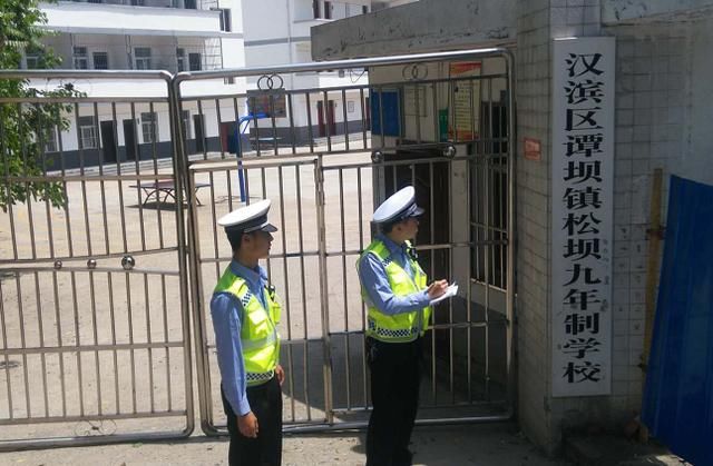 安康汉滨交警:谭坝中队走进校园安开展交通安