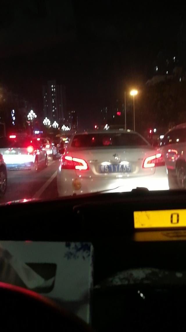 v哥们跑滴滴滴滴划算?听这位白天到底,晚上跑上班的哥们说熊大熊二电影熊美女图片