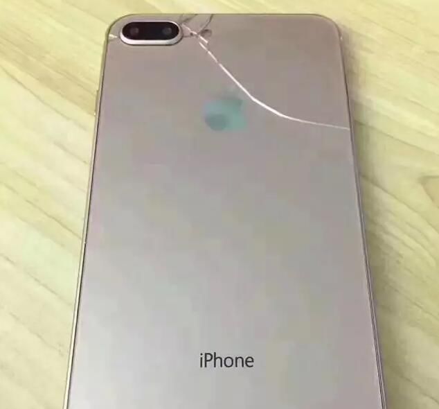 苹果iphone 8脆弱的玻璃后盖并非夸赞,要知道这次iphone 8的全球