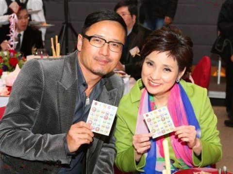 他是梅艳芳的第一任男友,如今年近60岁仍很帅