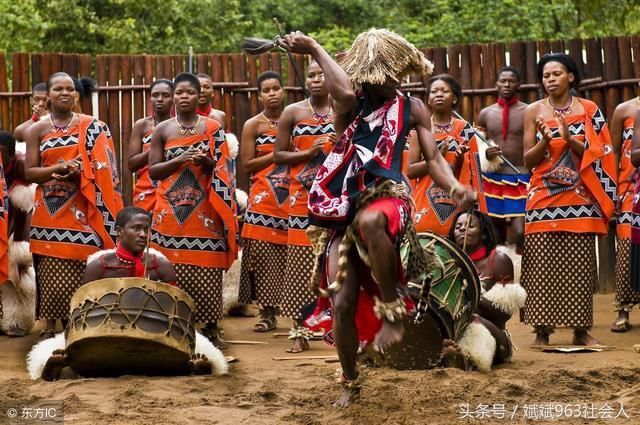 世界上唯一一个实行君主制的国家,国王拥有王