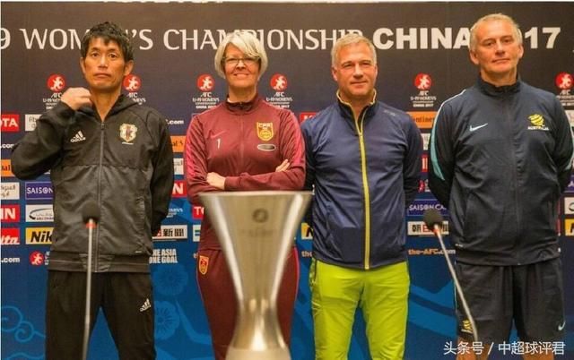 中国足球与世界足球差在哪?足球之夜采访女足