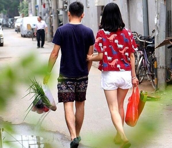 北漂夫妻在北京买下地下室,38平大改造,邻居却