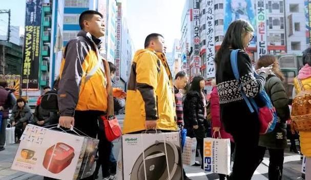 日本打工多年的中国小伙,回国之后:感觉自己像个“乡巴佬”