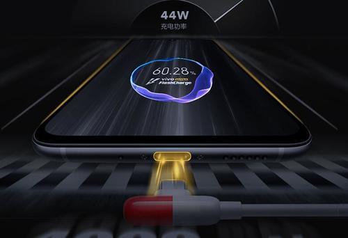 IQOO、OPPOreno和华为P30对比,起步价不同