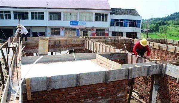 想把农村的老房子拆了,在基地上重新盖新房子,需要办哪些手续?