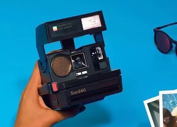 丢掉美丽滤镜，这些高颜值复古相机才是春游最佳