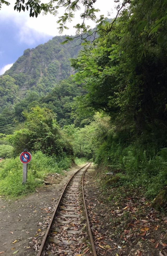 汶川不只有“缅怀”，其实也有久违的风景！