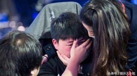 Uzi哭被喷,Rookie哭被安慰,为什么差别这么大?