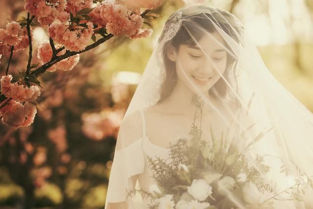 青岛婚纱婚纱照哪家好