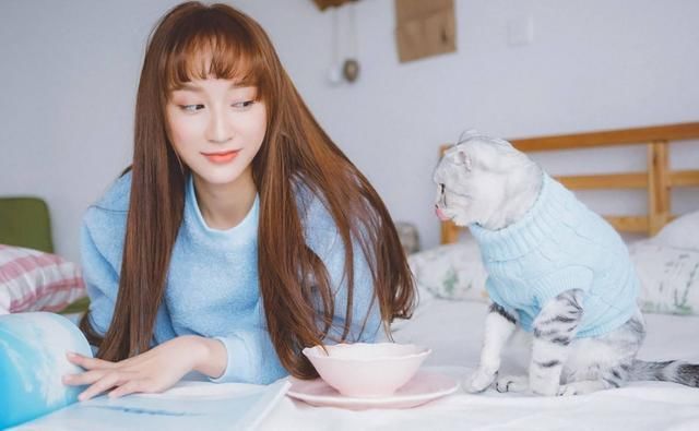 6月好运随风至,7月桃花满天飞,8月爱情手中捧