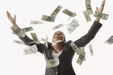 福彩新兵一身冷汗:差点把1058万元大奖彩票洗