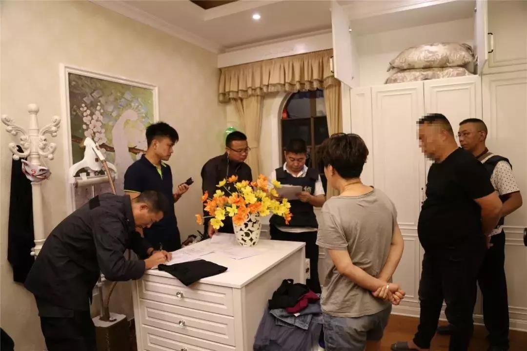 拥有160万粉丝的正能量网红涉黑被抓